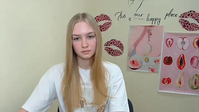 Snapshot of MademoiselleCl chatting on January 19, 10:06 am MademoiselleCl online show from January 19, 10:06 am