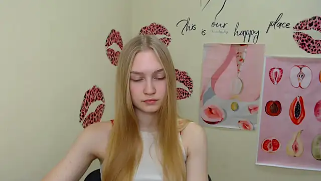 Snapshot of MademoiselleCl chatting on January 24, 1:36 pm MademoiselleCl online show from January 24, 1:36 pm