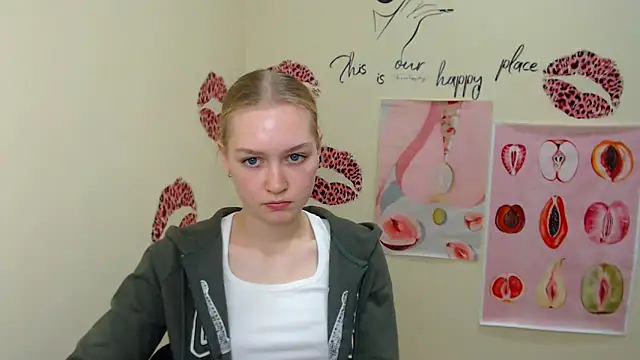 Snapshot of MademoiselleCl chatting on January 29, 9:33 am MademoiselleCl online show from January 29, 9:33 am