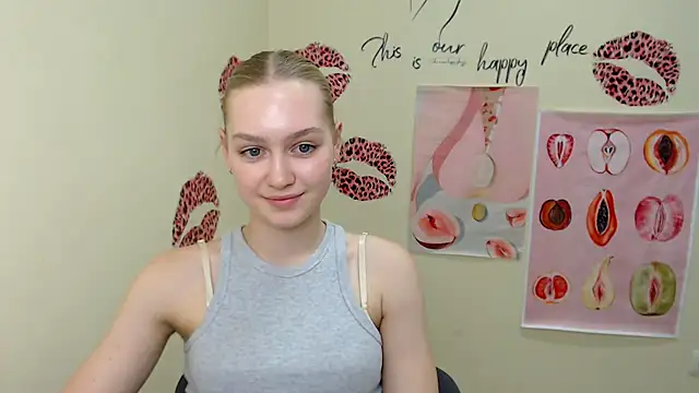 Snapshot of MademoiselleCl chatting on February 1, 4:00 pm MademoiselleCl online show from February 1, 4:00 pm