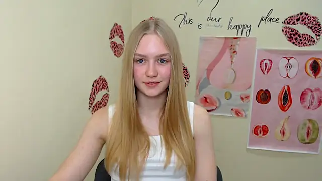 Snapshot of MademoiselleCl chatting on February 2, 1:30 pm MademoiselleCl online show from February 2, 1:30 pm