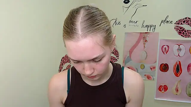 Snapshot of MademoiselleCl chatting on February 7, 4:03 pm MademoiselleCl online show from February 7, 4:03 pm