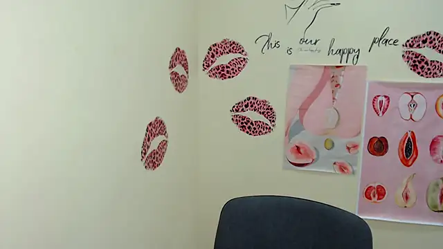 Snapshot of MademoiselleCl chatting on February 8, 10:07 am MademoiselleCl online show from February 8, 10:07 am