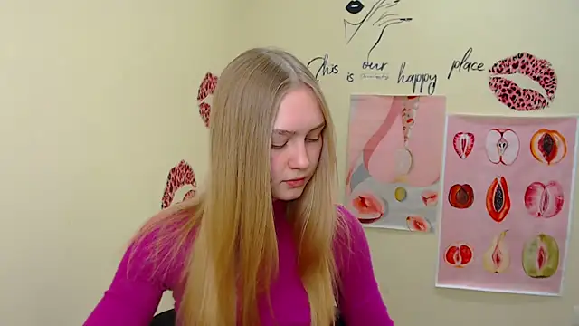 Snapshot of MademoiselleCl chatting on February 14, 9:13 am MademoiselleCl online show from February 14, 9:13 am