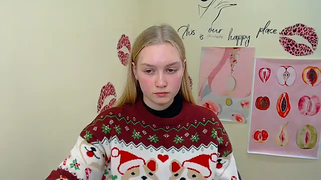 Snapshot of MademoiselleCl chatting on February 15, 1:05 pm MademoiselleCl online show from February 15, 1:05 pm