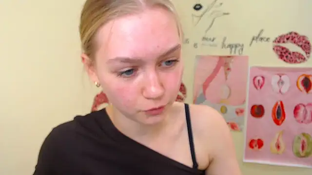 Snapshot of MademoiselleCl chatting on February 18, 6:59 am MademoiselleCl online show from February 18, 6:59 am