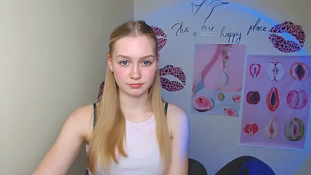 Snapshot of MademoiselleCl chatting on February 26, 4:35 pm MademoiselleCl online show from February 26, 4:35 pm