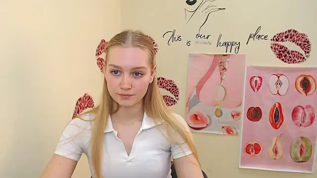 Snapshot of MademoiselleCl chatting on February 27, 1:38 pm MademoiselleCl online show from February 27, 1:38 pm