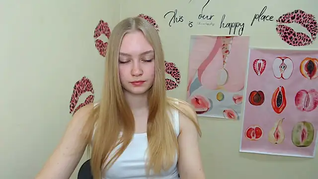 Snapshot of MademoiselleCl chatting on March 1, 7:19 am MademoiselleCl online show from March 1, 7:19 am