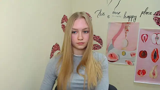 Snapshot of MademoiselleCl chatting on March 2, 10:14 am MademoiselleCl online show from March 2, 10:14 am