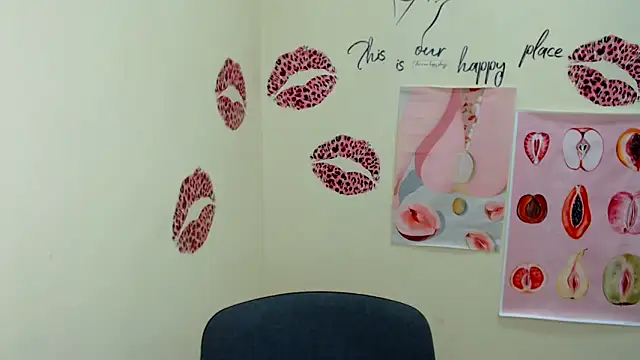 Snapshot of MademoiselleCl chatting on March 4, 7:30 am MademoiselleCl online show from March 4, 7:30 am