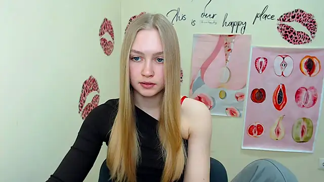 Snapshot of MademoiselleCl chatting on March 15, 10:46 am MademoiselleCl online show from March 15, 10:46 am