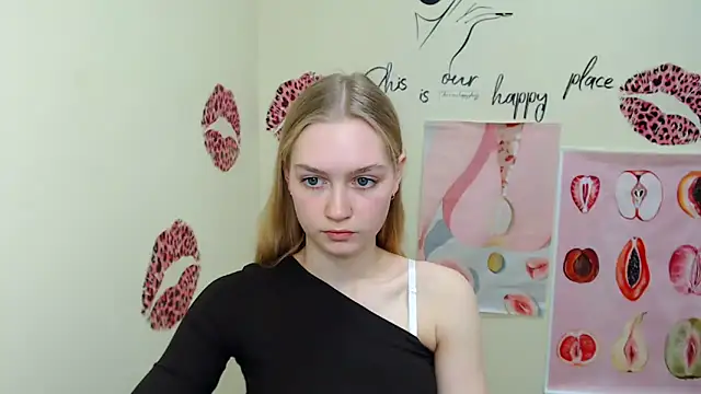 Snapshot of MademoiselleCl chatting on March 16, 10:33 am MademoiselleCl online show from March 16, 10:33 am