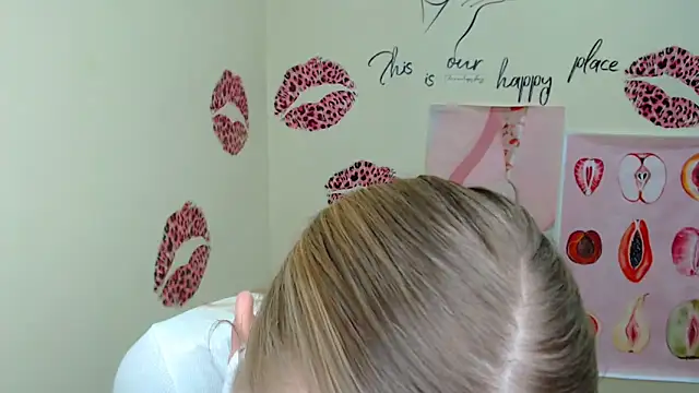 Snapshot of MademoiselleCl chatting on March 19, 7:29 am MademoiselleCl online show from March 19, 7:29 am