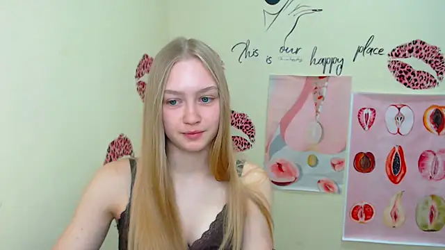 Snapshot of MademoiselleCl chatting on March 22, 7:25 am MademoiselleCl online show from March 22, 7:25 am