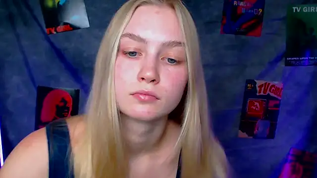 Snapshot of MademoiselleCl chatting on October 15, 12:05 pm MademoiselleCl online show from October 15, 12:05 pm