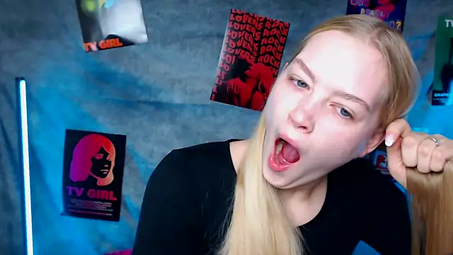 Snapshot of MademoiselleCl chatting on October 20, 6:14 am MademoiselleCl online show from October 20, 6:14 am