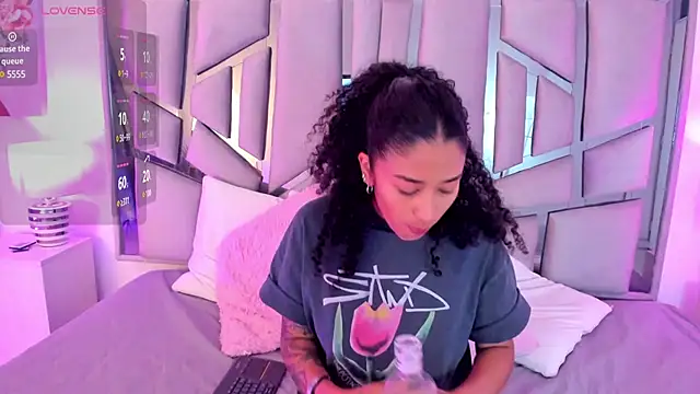  lanna jhonson  online show from January 17, 11:17 am