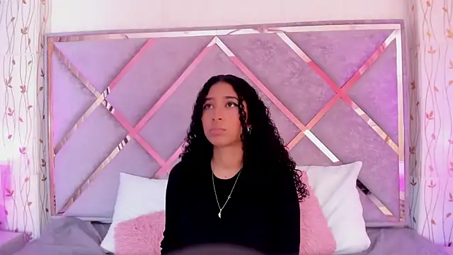  lanna jhonson  online show from January 21, 1:32 pm