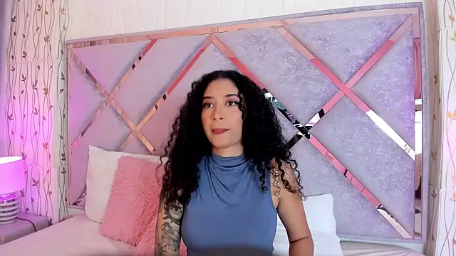  lanna jhonson  online show from January 29, 11:30 am