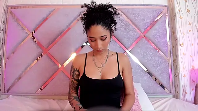  lanna jhonson  online show from January 29, 5:35 pm