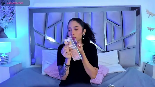  lanna jhonson  online show from February 6, 11:32 am