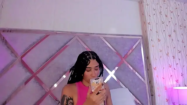  lanna jhonson  online show from March 1, 12:01 pm