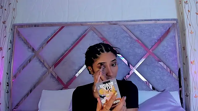  lanna jhonson  online show from March 7, 11:51 am