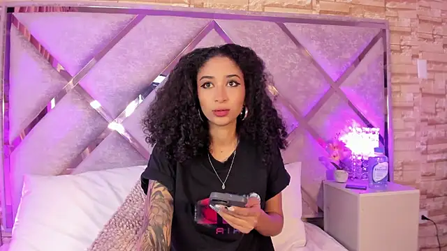  lanna jhonson  online show from September 14, 2:33 am