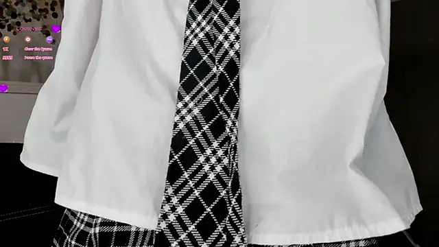 GillianDowdey online show from January 24, 1:24 am