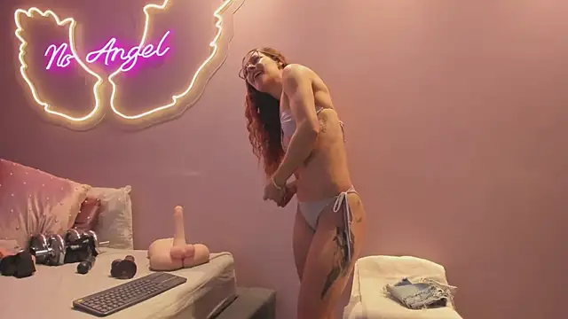 Ninna monroe  online show from February 17, 4:26 pm