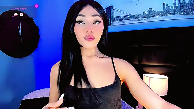 Snapshot of Valery_Sophiia chatting on February 16, 6:10 am Valery Sophiia online show from February 16, 6:10 am