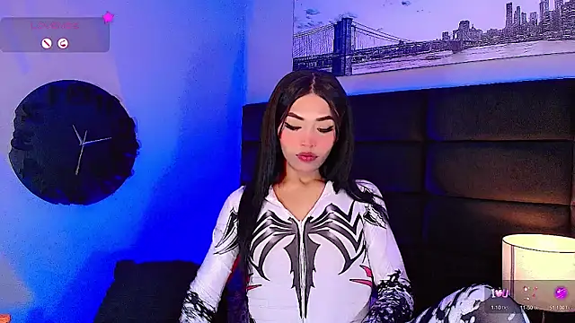 Snapshot of Valery_Sophiia chatting on February 23, 6:07 am Valery Sophiia online show from February 23, 6:07 am