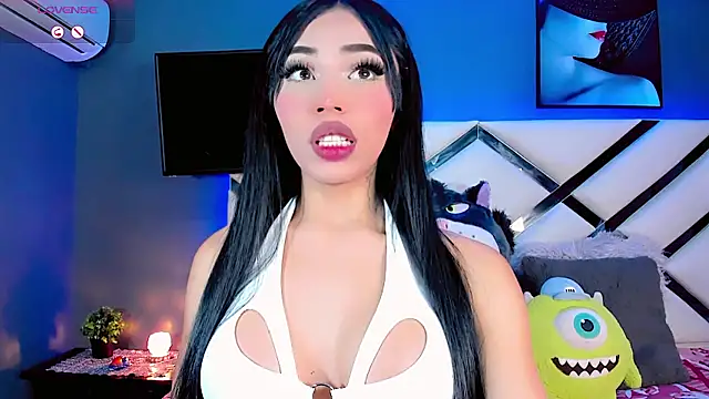 Snapshot of Valery_Sophiia chatting on October 22, 12:00 am Valery Sophiia online show from October 22, 12:00 am