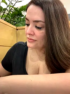 Sophie Eaton online show from September 19, 8:31 pm