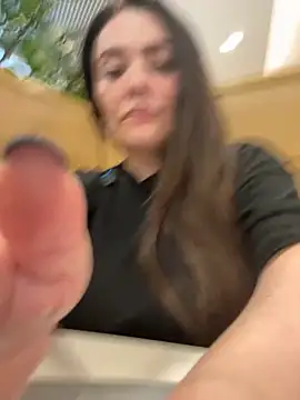 Sophie Eaton online show from November 14, 8:29 pm