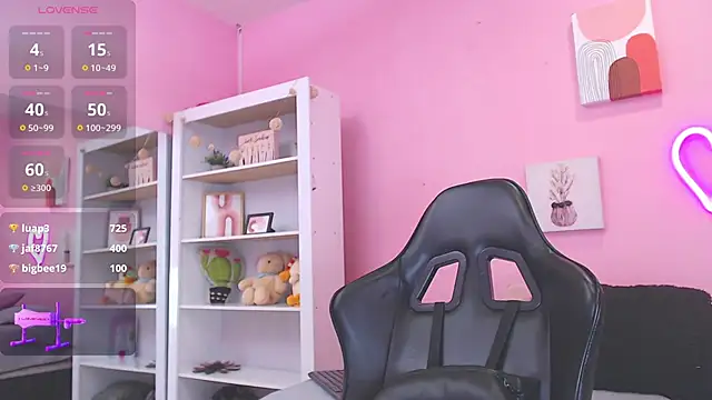 Ian Castillo  online show from January 24, 2:30 pm