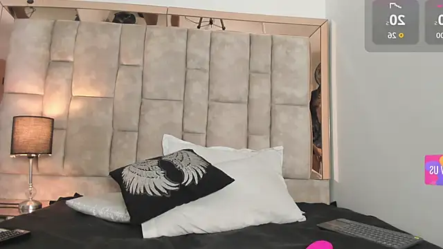 Oliviaa Evans online show from March 18, 3:42 am