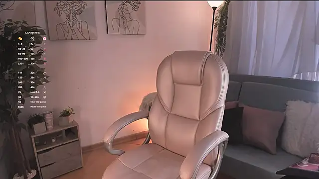 aisha bx online show from November 29, 12:41 pm