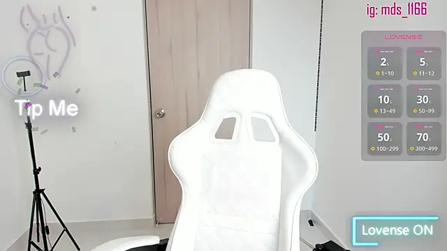 Snapshot of Mia_adams66 chatting on January 21, 8:54 pm Mia adams66 online show from January 21, 8:54 pm