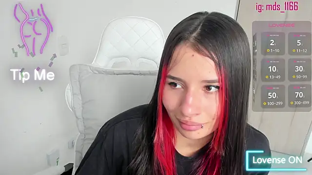 Snapshot of Mia_adams66 chatting on February 6, 4:36 pm Mia adams66 online show from February 6, 4:36 pm