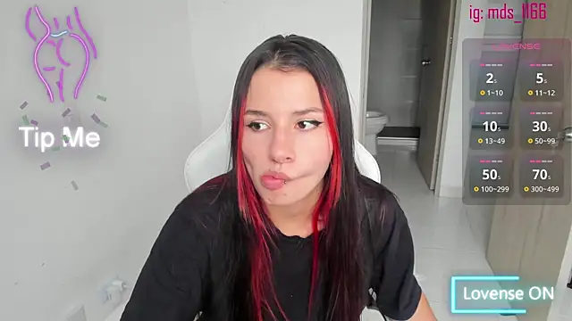 Snapshot of Mia_adams66 chatting on February 12, 9:54 pm Mia adams66 online show from February 12, 9:54 pm