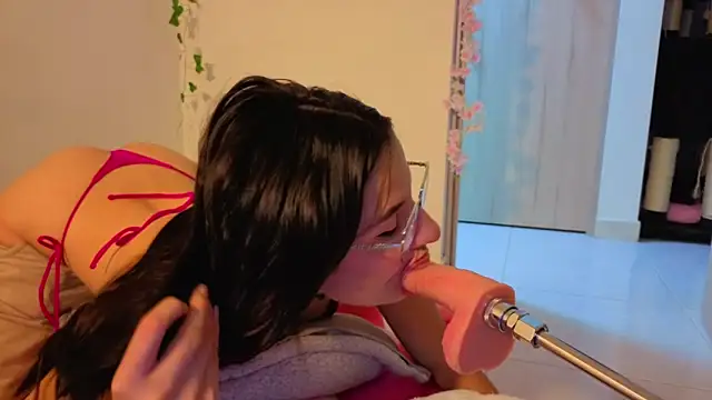 Snapshot of Mia_adams66 chatting on November 17, 3:12 am Mia adams66 online show from November 17, 3:12 am