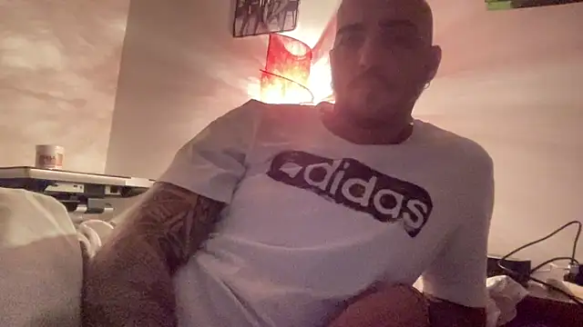 alessandromori91 online show from December 4, 9:12 pm