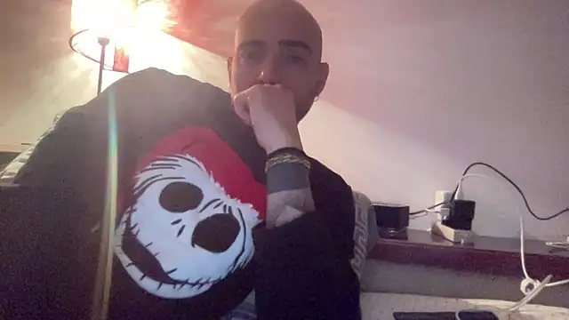 alessandromori91 online show from December 17, 7:03 am