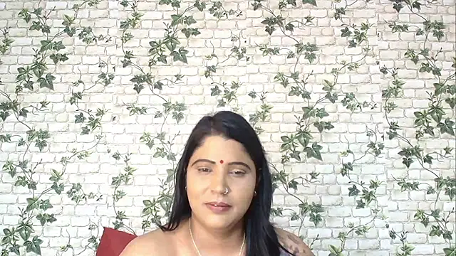 Snapshot of XIndianintimacy chatting on February 7, 11:13 pm XIndianintimacy online show from February 7, 11:13 pm