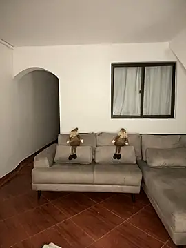 MollySanders    online show from December 12, 11:14 pm