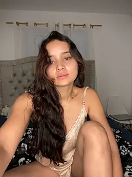 MollySanders    online show from December 18, 12:18 pm