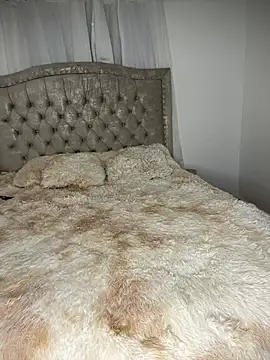 MollySanders    online show from December 20, 10:22 pm