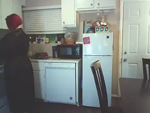 Snapshot of Big-Tits-McGee chatting on December 13, 1:48 am Big-Tits-McGee online show from December 13, 1:48 am